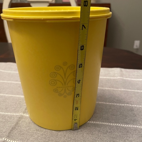 PRICE DROP TODAY ONLY! Vintage Tupperware canisters!  Two canisters. - Picture 8 of 9